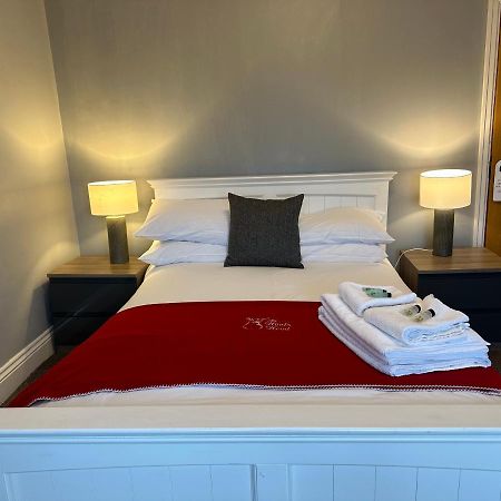 The Hinds Head Hotel Chorley  Extérieur photo