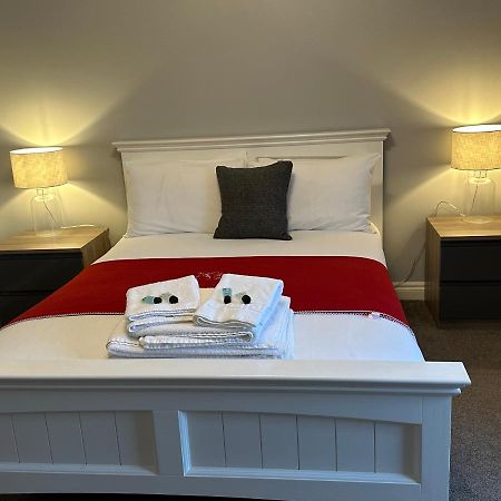 The Hinds Head Hotel Chorley  Extérieur photo
