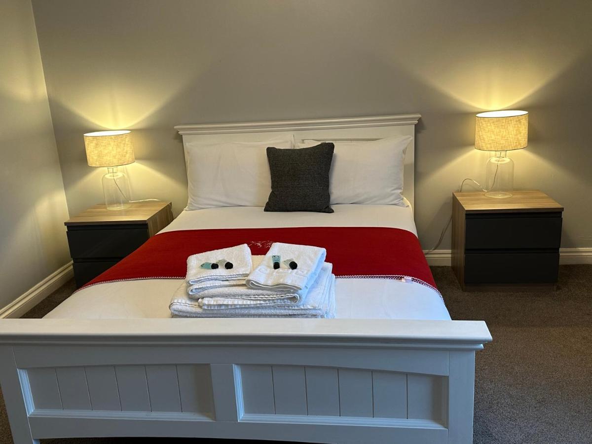The Hinds Head Hotel Chorley  Extérieur photo